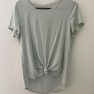 Lululemon T shirt